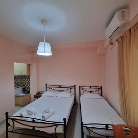 Let Rooms Lukova 外观 照片